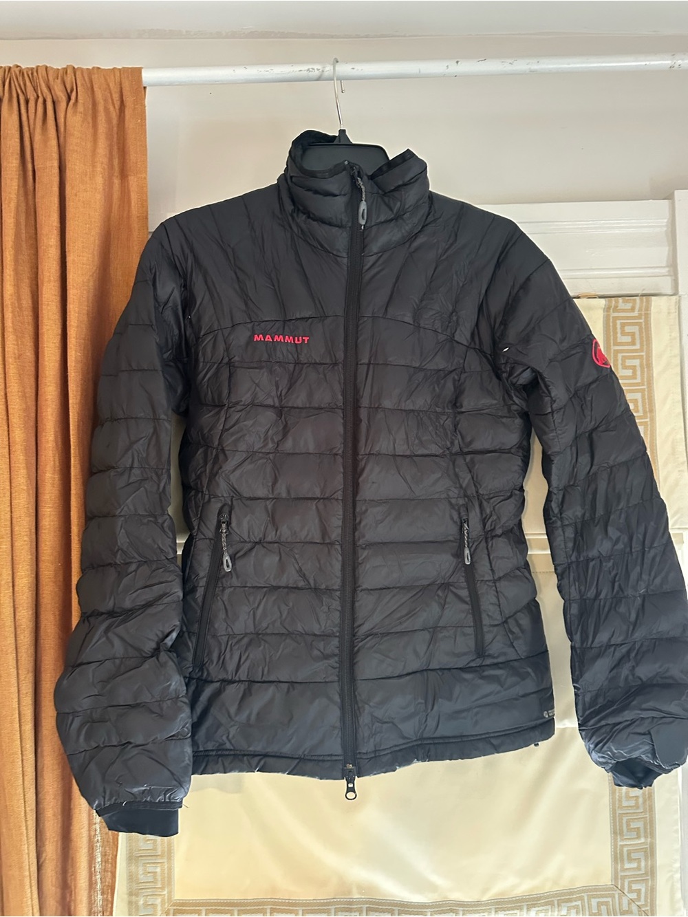 Mammut Women’s Black Lightweight Insulated Jacket - GUC - size small